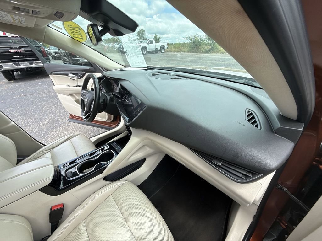 Used 2021 Buick Envision Essence image 36