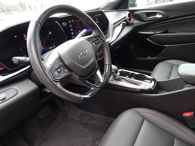 Certified 2024 Chevrolet Trax RS w/ Sunroof Package image 10