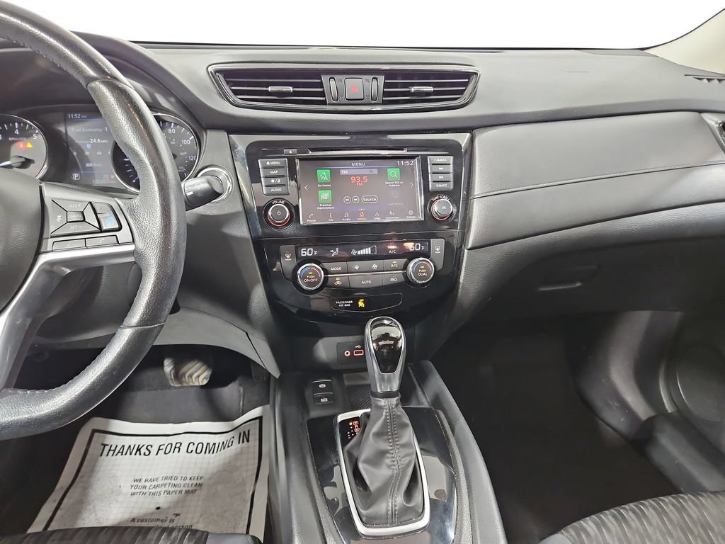 Used 2019 Nissan Rogue SV w/ Sun & Sound Touring Package AWD/4WD image 18