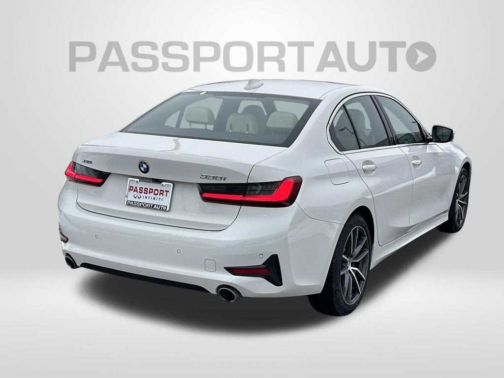 Used 2022 BMW 330i xDrive Sedan w/ Premium Package image 5