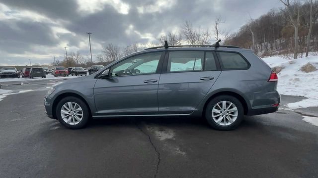 Used 2018 Volkswagen Golf S image 5