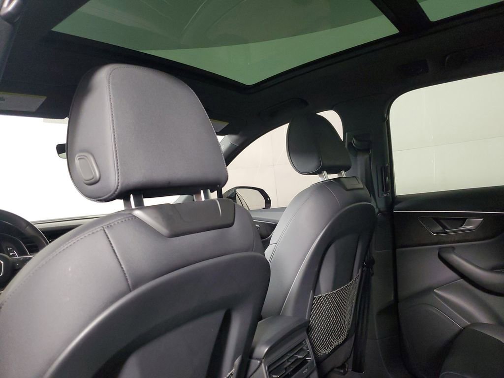 Used 2023 Audi Q7 2.0T Premium w/ Convenience Package image 14