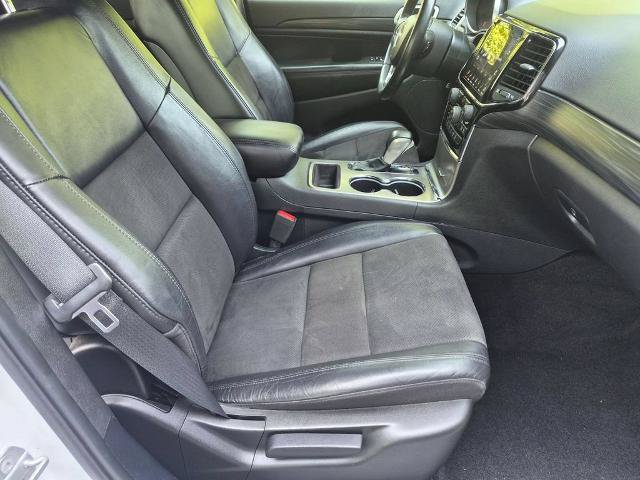 Used 2020 Jeep Grand Cherokee Altitude AWD/4WD image 28