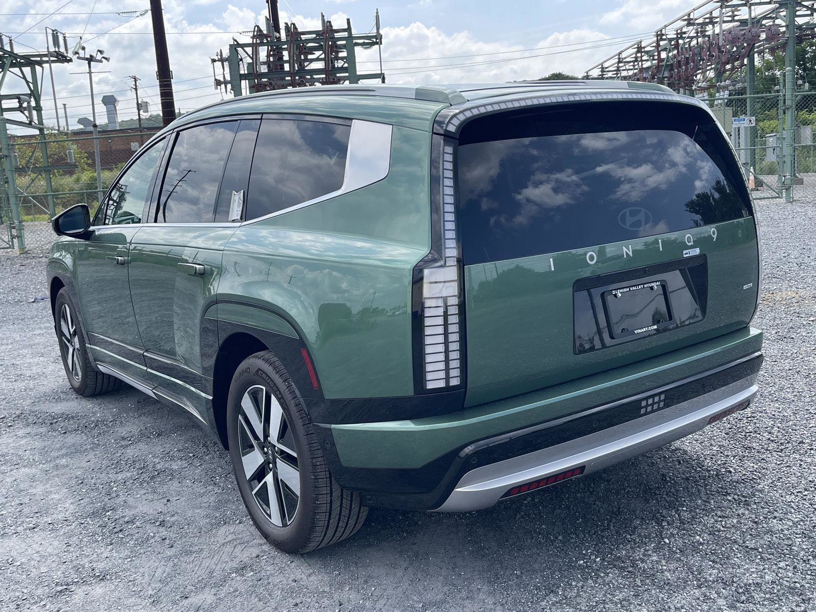 New 2026 Hyundai Ioniq 9 SEL image 5