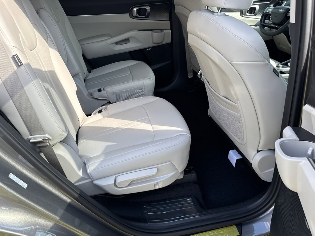 New 2026 Kia Sorento EX w/ EX Premium Package FWD image 15