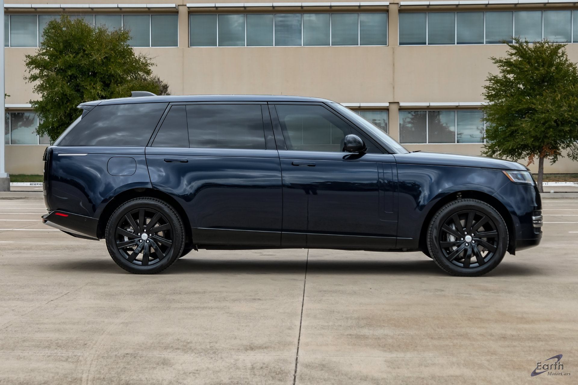 Used 2023 Land Rover Range Rover Long Wheelbase SE AWD/4WD image 20
