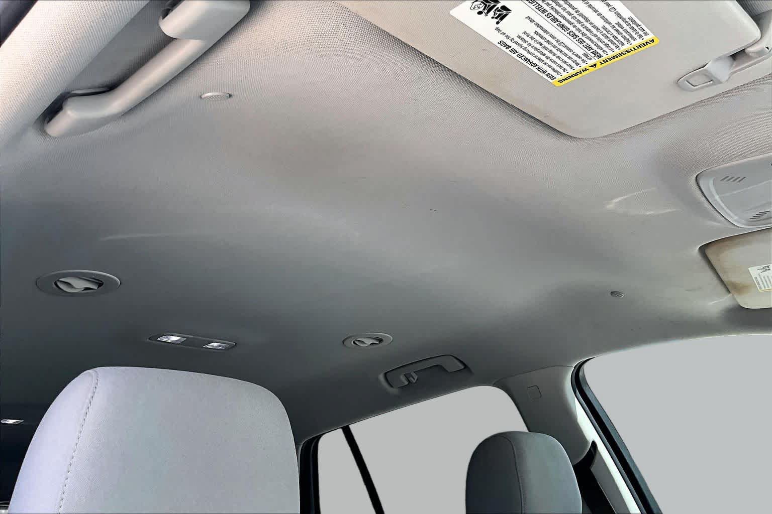 Used 2021 Chevrolet Traverse LT FWD image 13