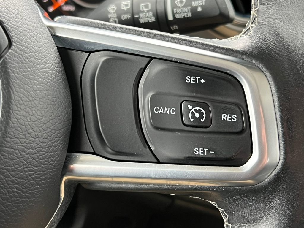 Used 2018 Jeep Wrangler Unlimited Sahara image 20