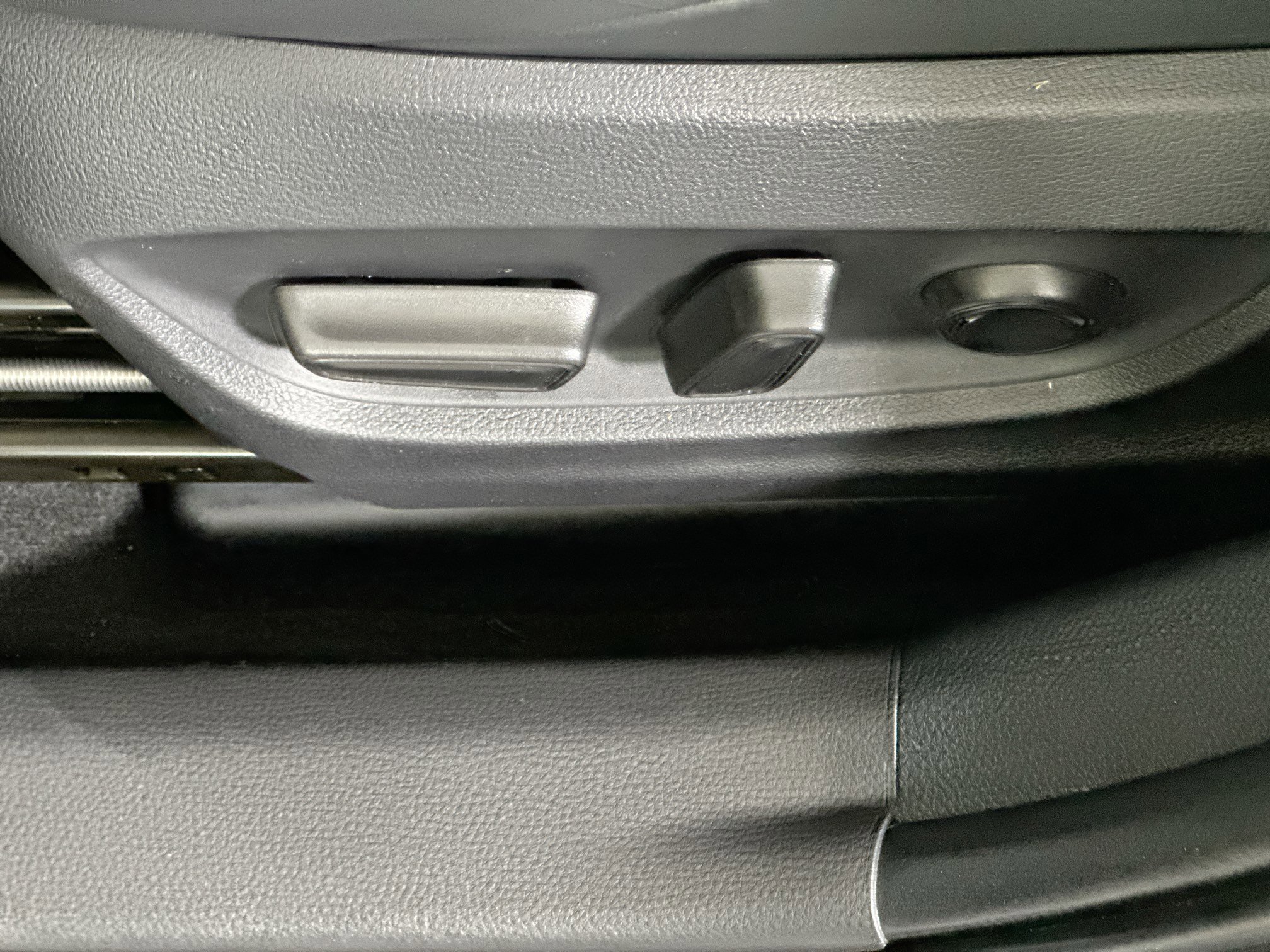 Used 2025 Toyota Corolla XSE image 13