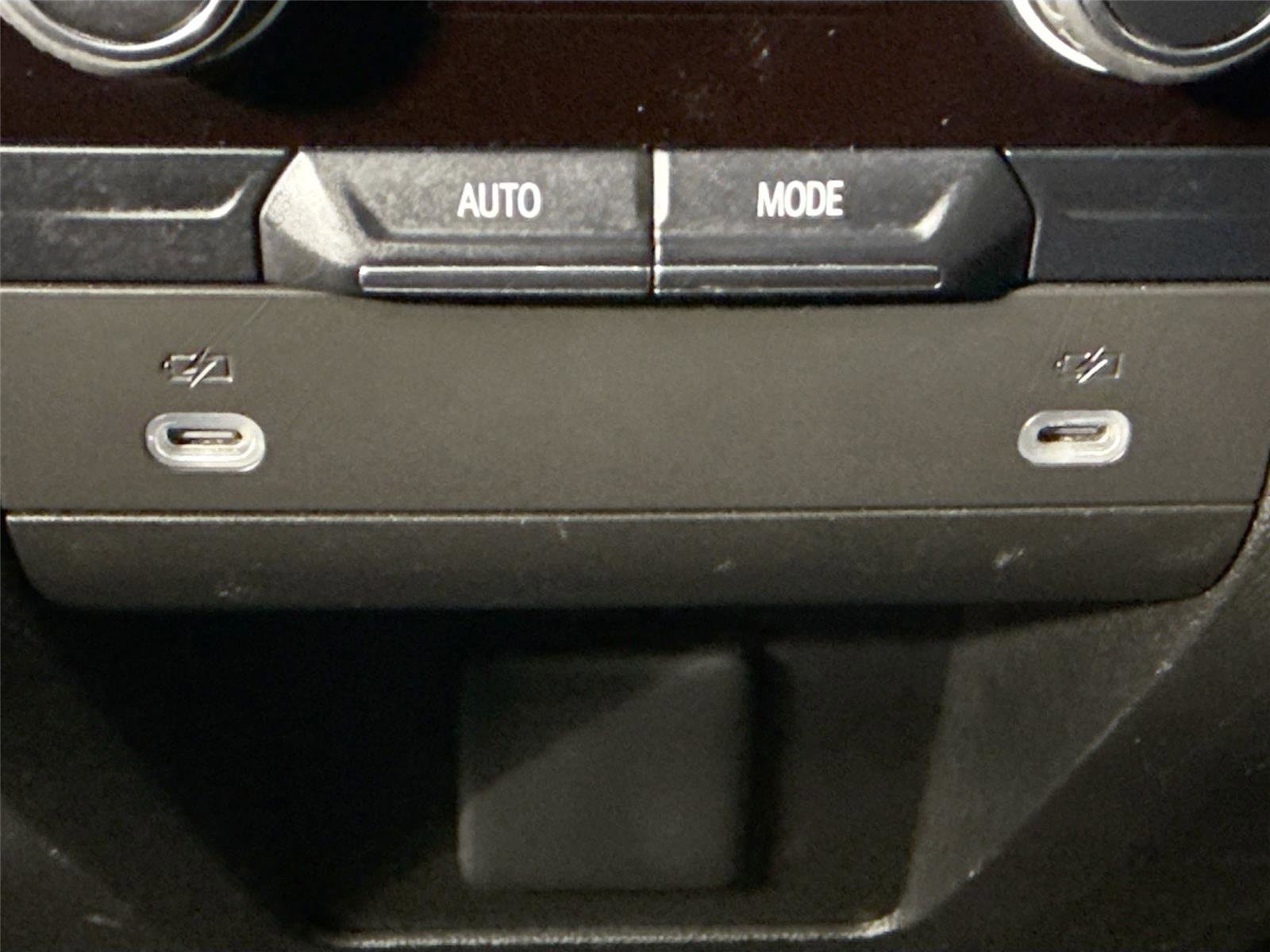 Used 2024 Chevrolet Tahoe LT image 35