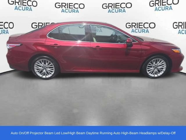 Used 2018 Toyota Camry XLE FWD image 8