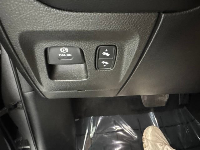 Used 2019 RAM 1500 Laramie AWD/4WD image 34