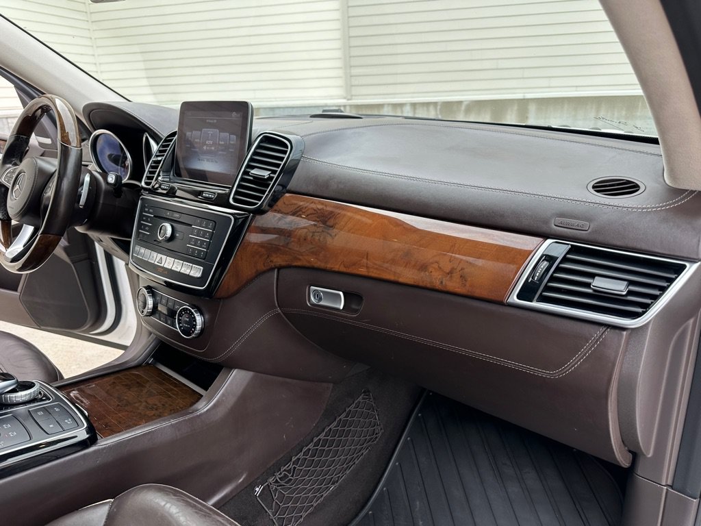 Used 2019 Mercedes-Benz GLS 550 4MATIC image 22
