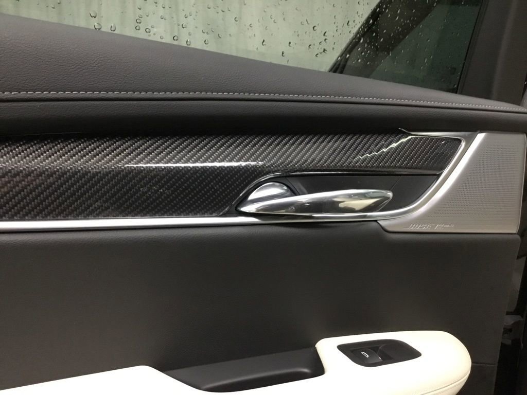 Used 2023 Cadillac XT6 Sport w/ Technology Package AWD/4WD image 15