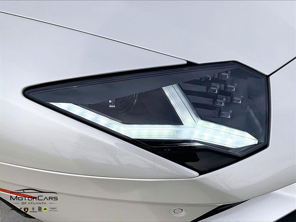 Used 2017 Lamborghini Aventador S image 21