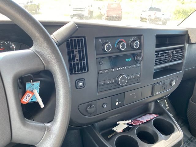 Used 2018 Chevrolet Express 3500 Extended RWD image 27