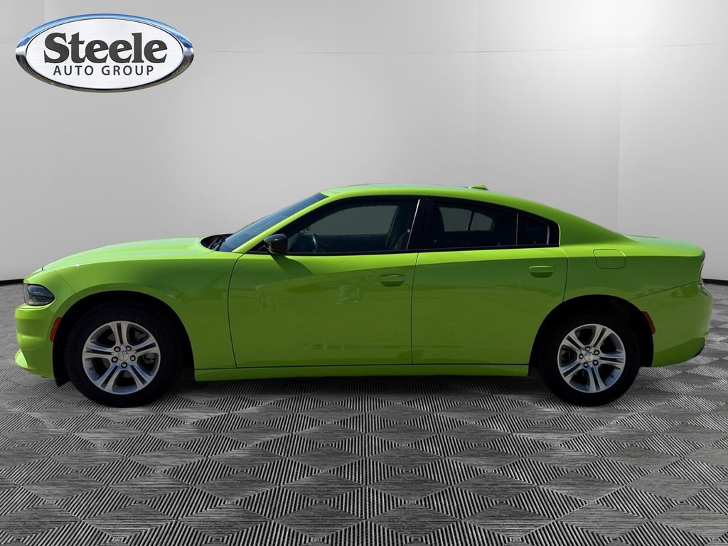 Used 2023 Dodge Charger SXT image 2