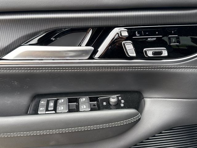 New 2026 Jeep Grand Wagoneer L Summit AWD/4WD image 17
