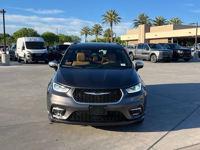 Used 2023 Chrysler Pacifica Pinnacle image 5