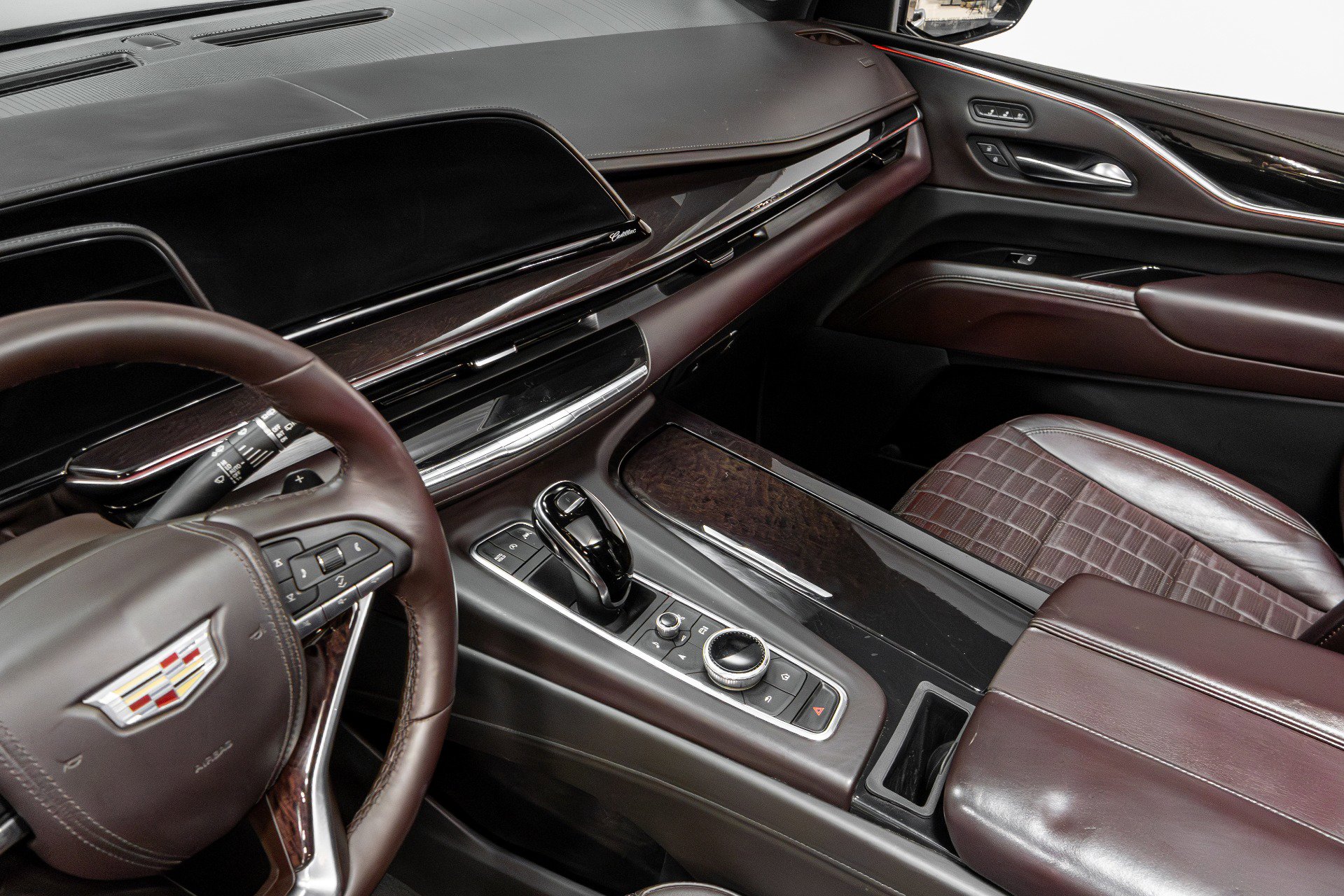 Used 2021 Cadillac Escalade ESV Premium Luxury Platinum w/ Heavy-Duty Trailer Package image 59