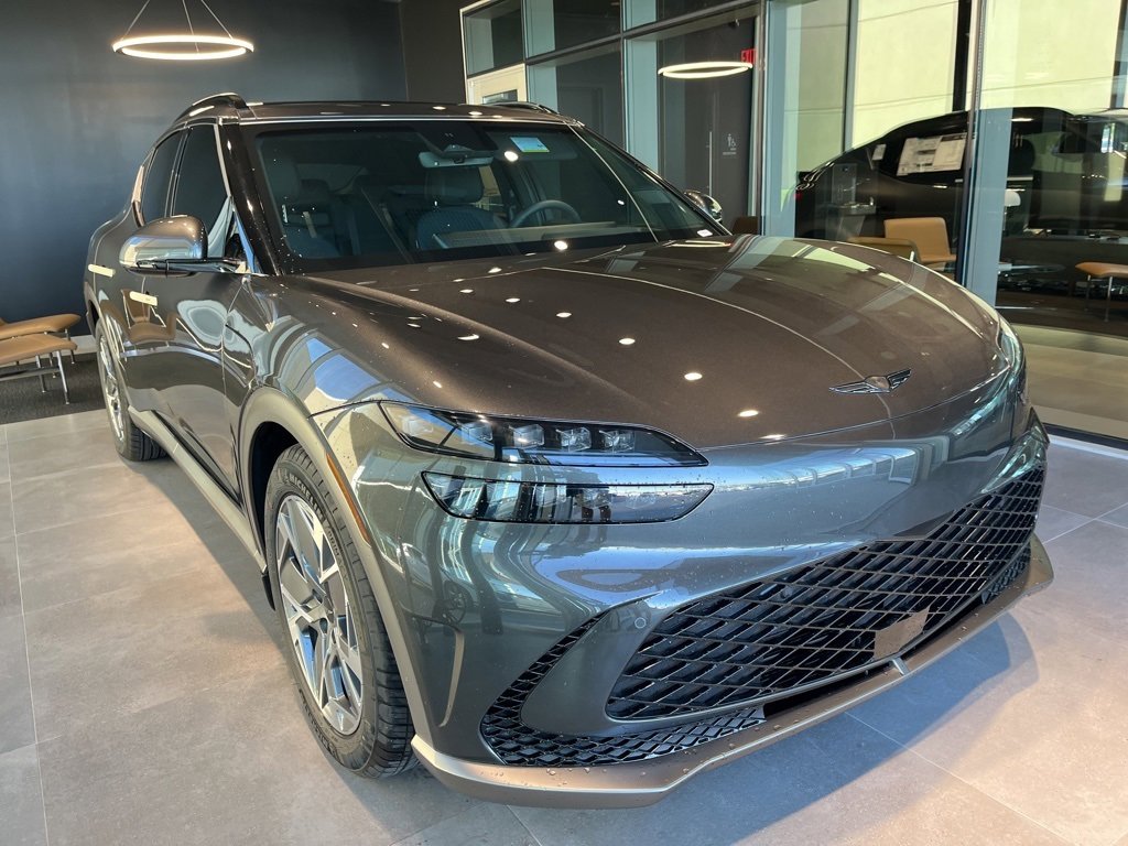 New 2024 Genesis GV60 RWD image 2