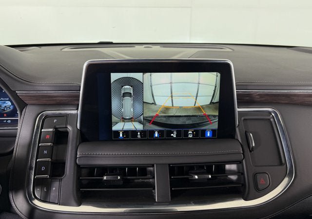 Used 2024 Chevrolet Suburban LT w/ Luxury Package RWD image 15
