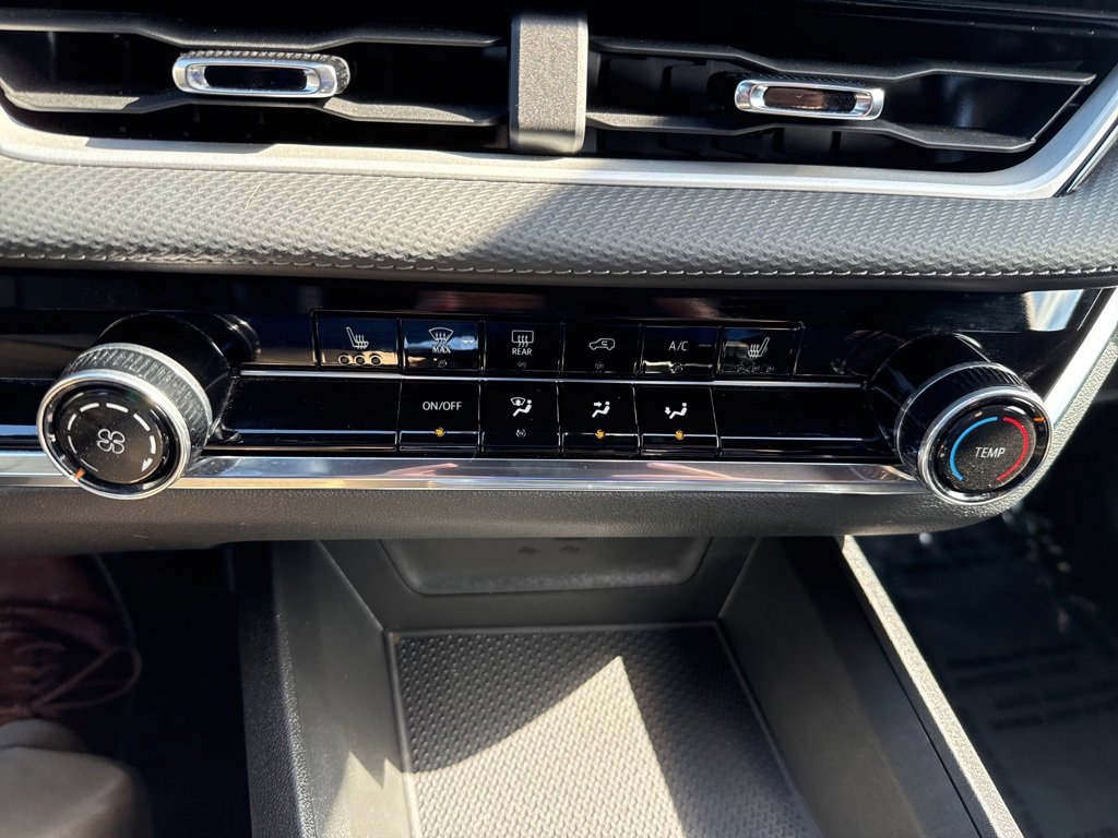 Certified 2025 Chevrolet Equinox LT image 12