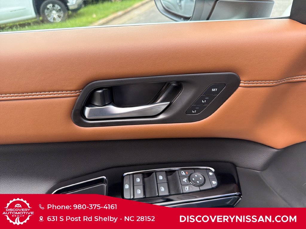 New 2026 Nissan Pathfinder Platinum w/ Lighting Package AWD/4WD image 11