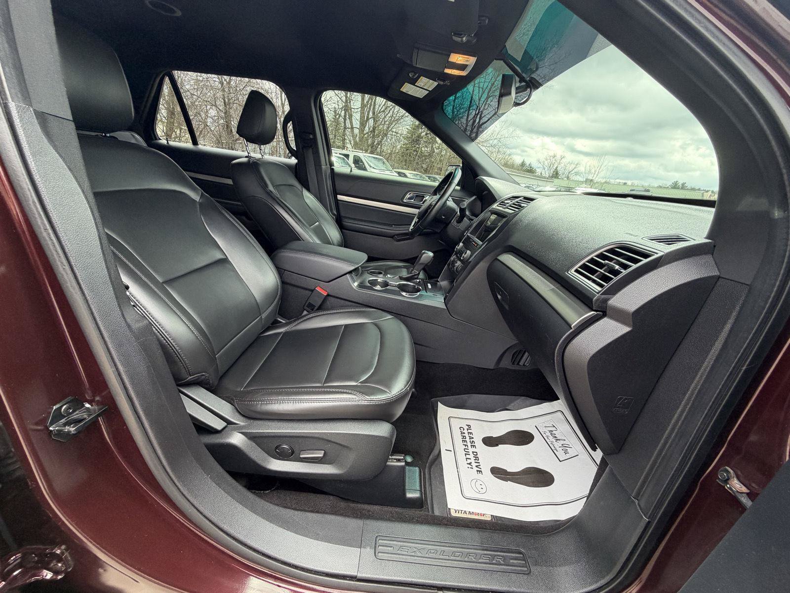 Used 2019 Ford Explorer XLT w/ Equipment Group 202A FWD image 26