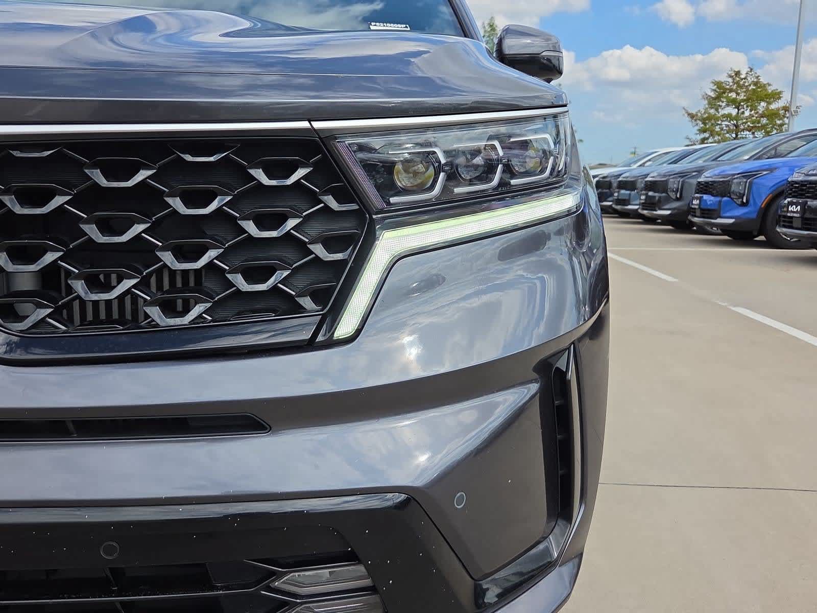 Certified 2023 Kia Sorento SX Prestige AWD/4WD image 10