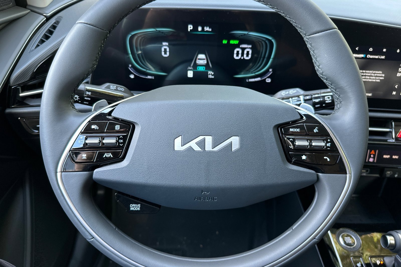 New 2025 Kia Niro EX image 20