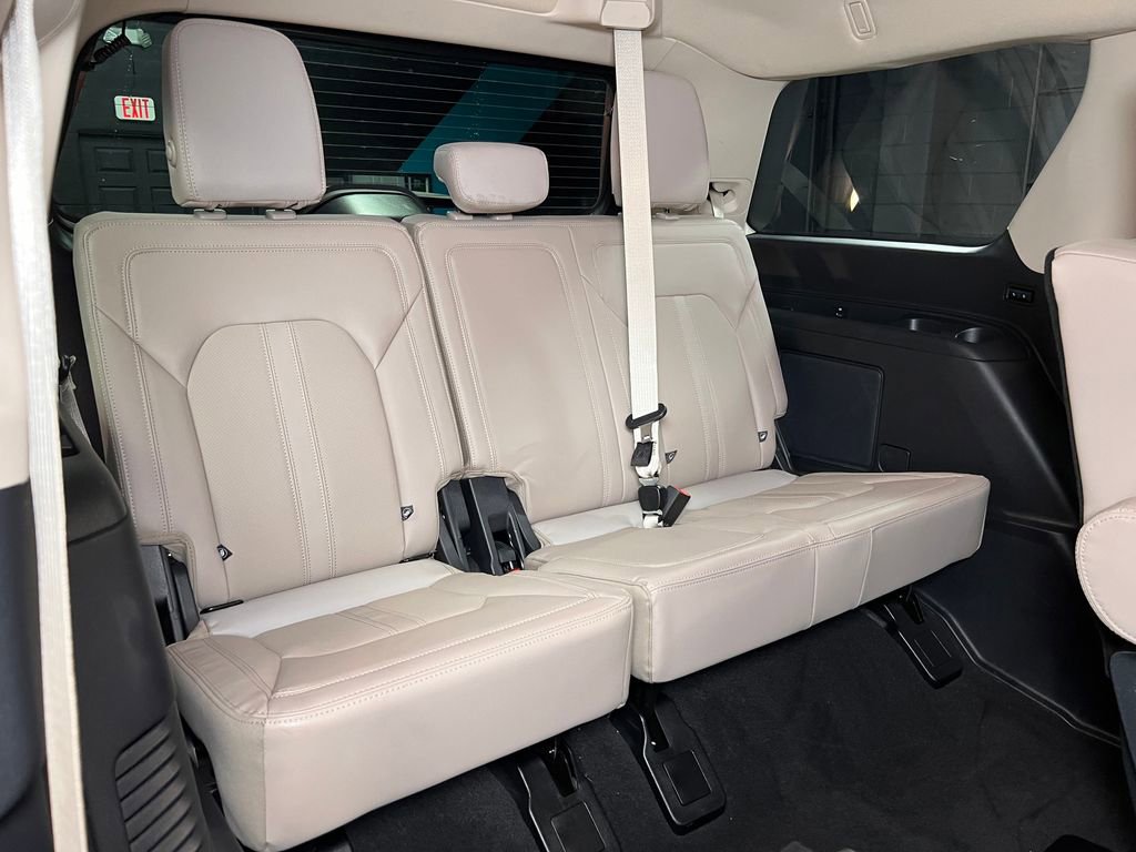 Used 2024 Ford Expedition Limited w/ Excursion Package AWD/4WD image 29