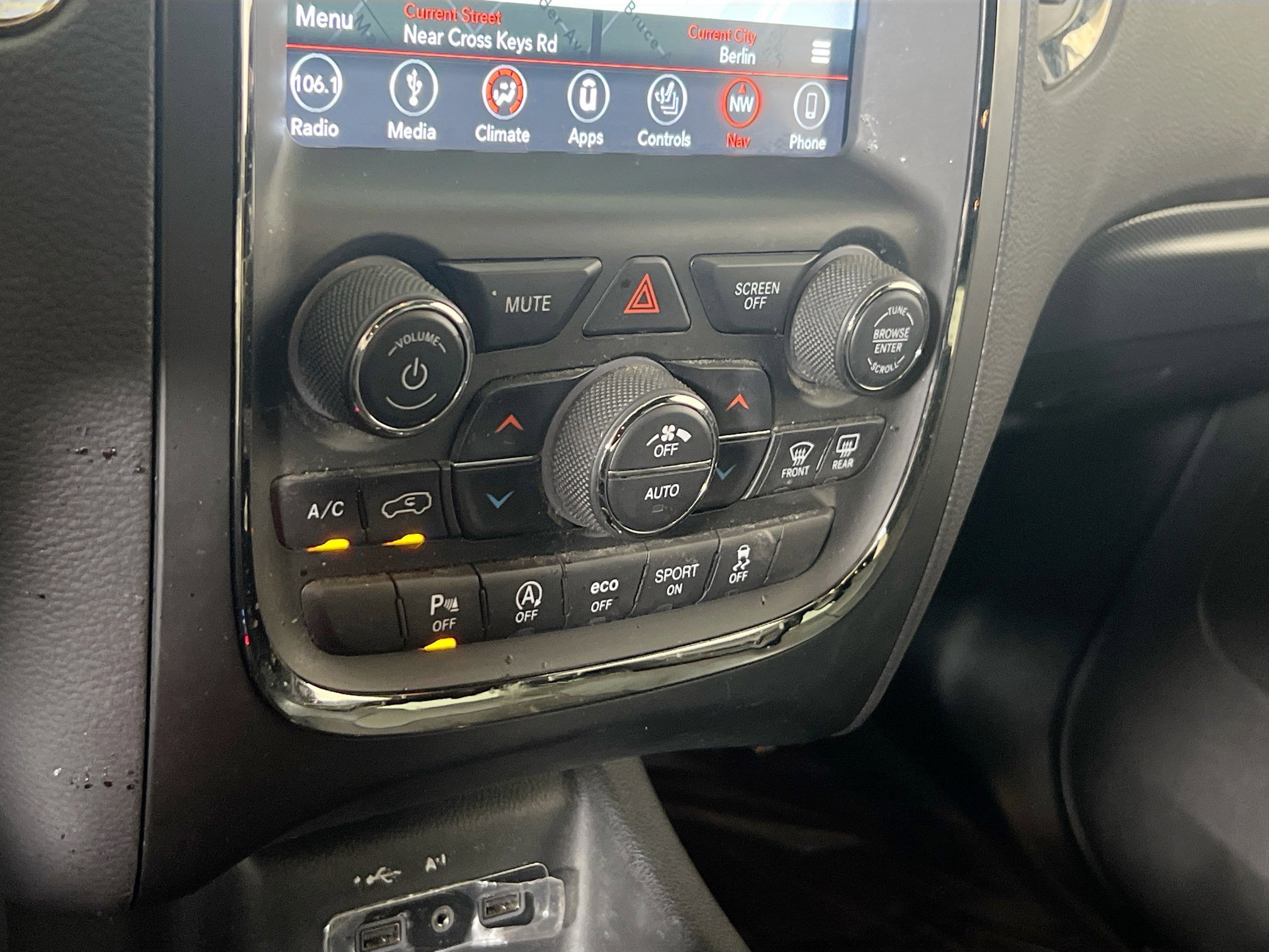 Used 2018 Dodge Durango GT w/ Premium Group image 16