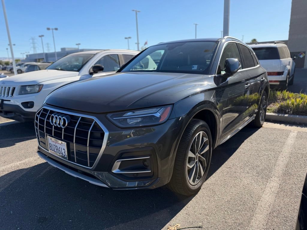 Used 2021 Audi Q5 2.0T Premium w/ Convenience Package AWD/4WD image 4