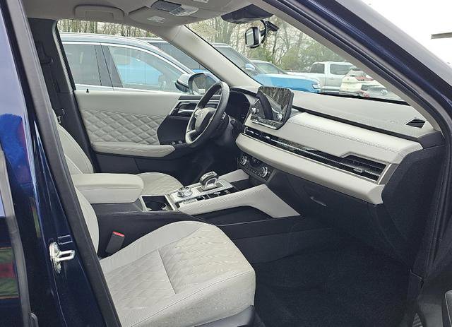 Used 2023 Mitsubishi Outlander SEL image 9