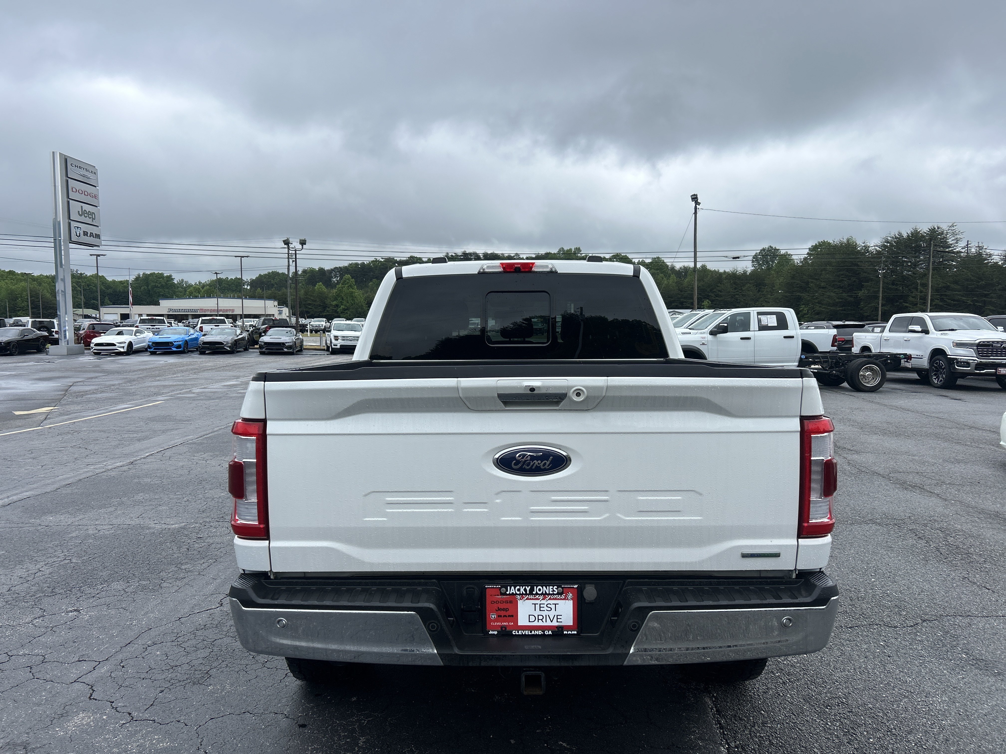 Used 2023 Ford F150 Lariat w/ Trailer Tow Package AWD/4WD image 5