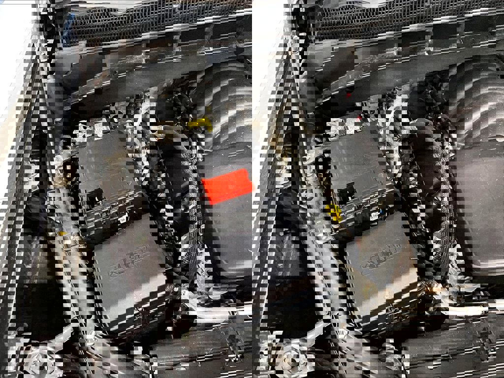 Used 2024 GMC Sierra 1500 SLT image 30