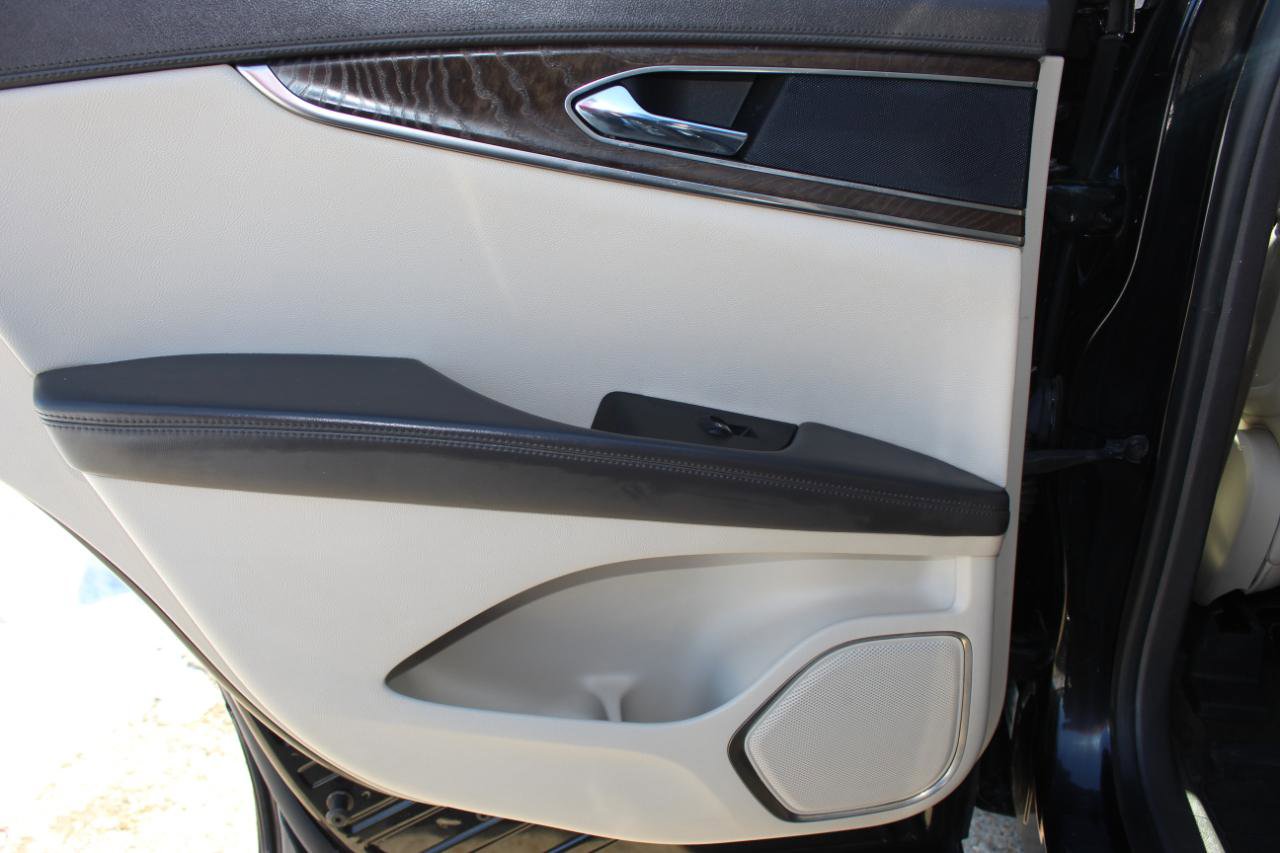 Used 2018 Lincoln MKX Reserve w/ Lincoln MKX Climate Package AWD/4WD image 14