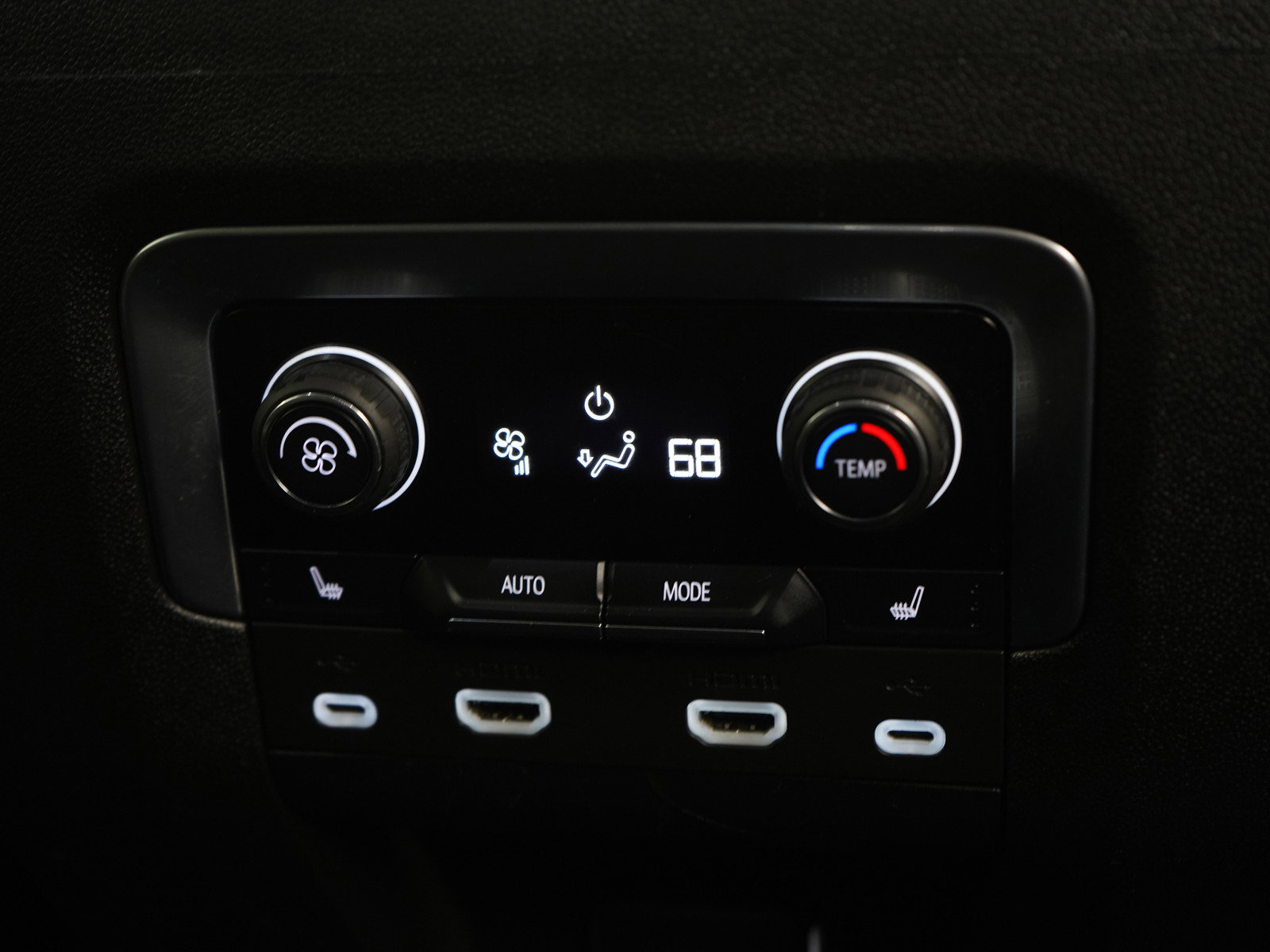 Used 2021 Chevrolet Suburban High Country w/ Premium Package AWD/4WD image 18