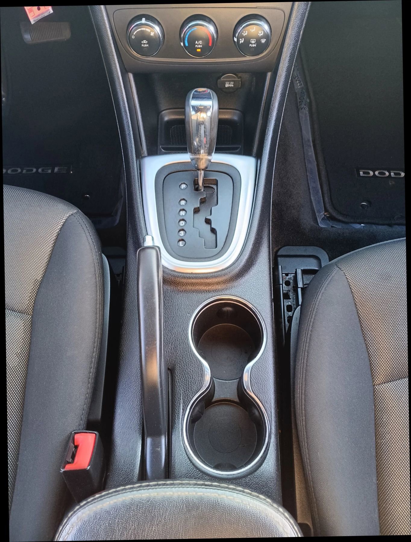 Used 2013 Dodge Avenger SE image 20