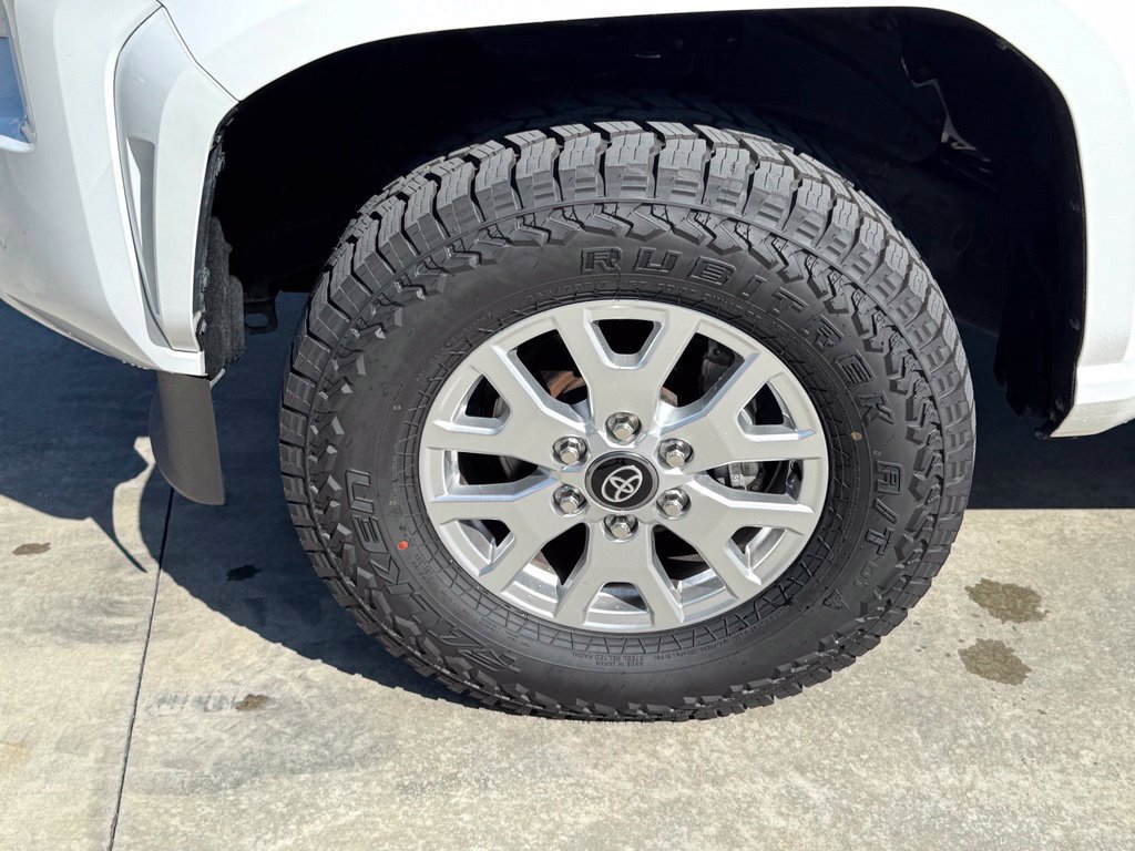 Used 2026 Toyota Tacoma SR w/ SR Upgrade Package RWD image 10