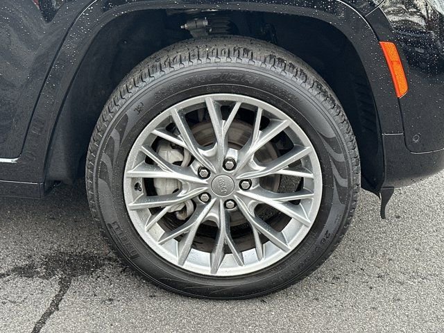 Certified 2024 Jeep Grand Cherokee Summit w/ Adv Protech Group IV image 14