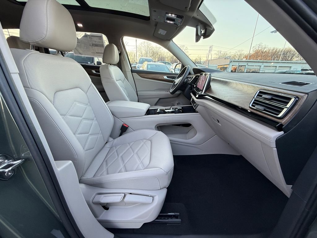 New 2026 Volkswagen Atlas SE image 25