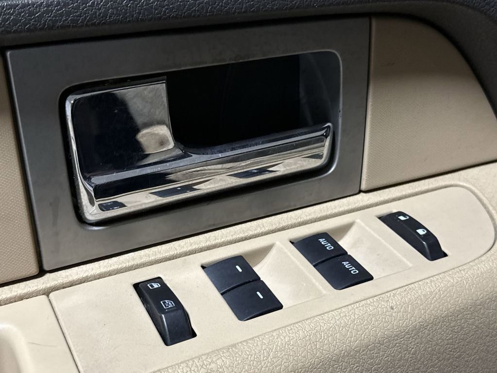Used 2011 Ford F150 XLT image 19