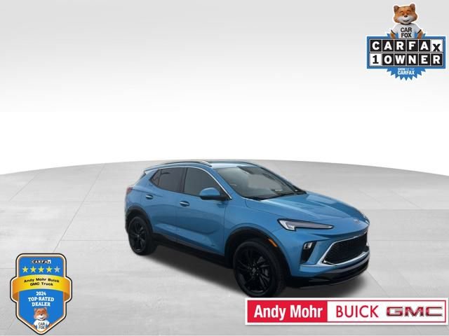Used 2025 Buick Encore GX Sport Touring image 1