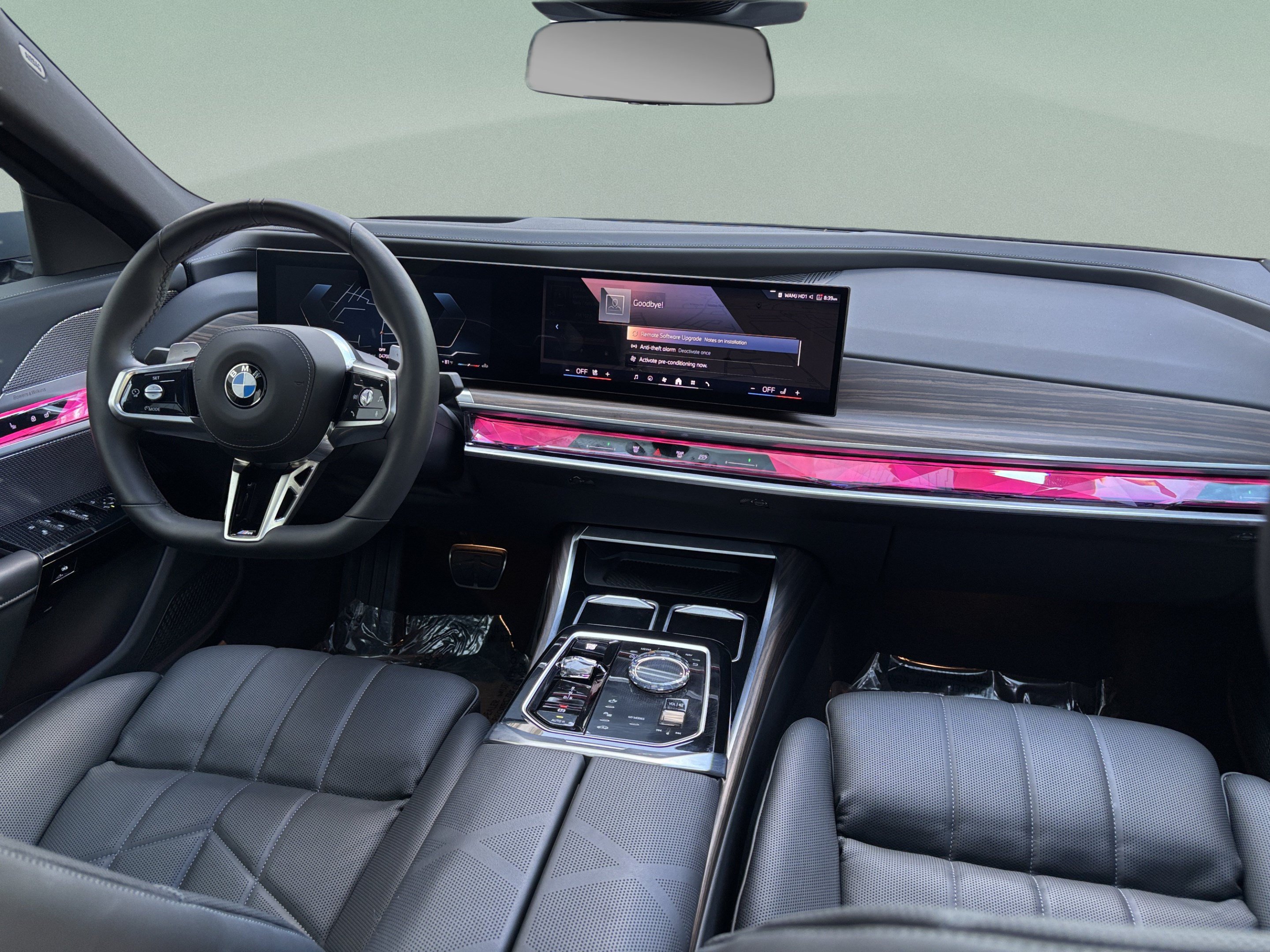 Used 2025 BMW 760i xDrive w/ Premium Package AWD/4WD image 33