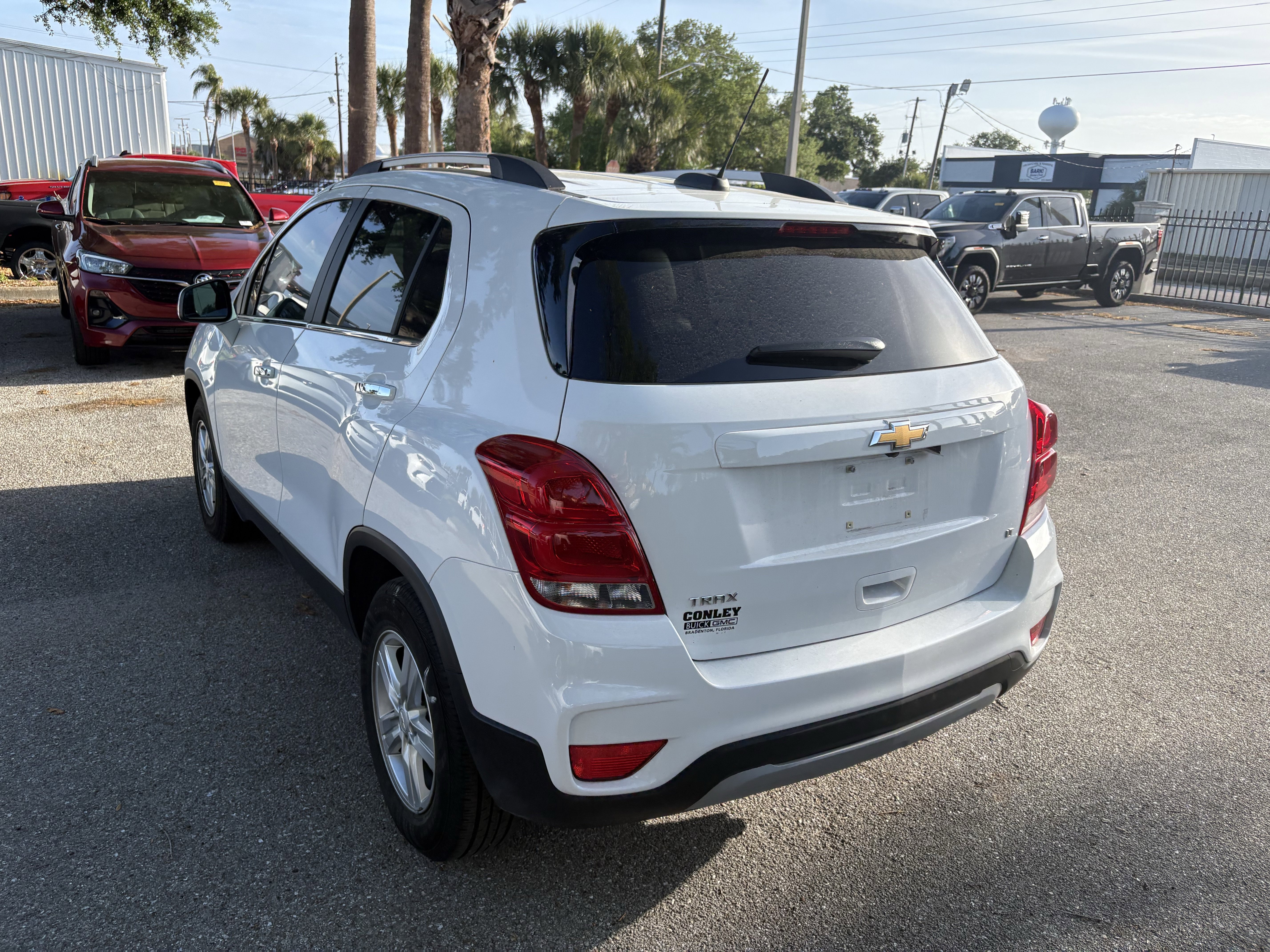 Used 2019 Chevrolet Trax LT w/ LT Convenience Package image 5