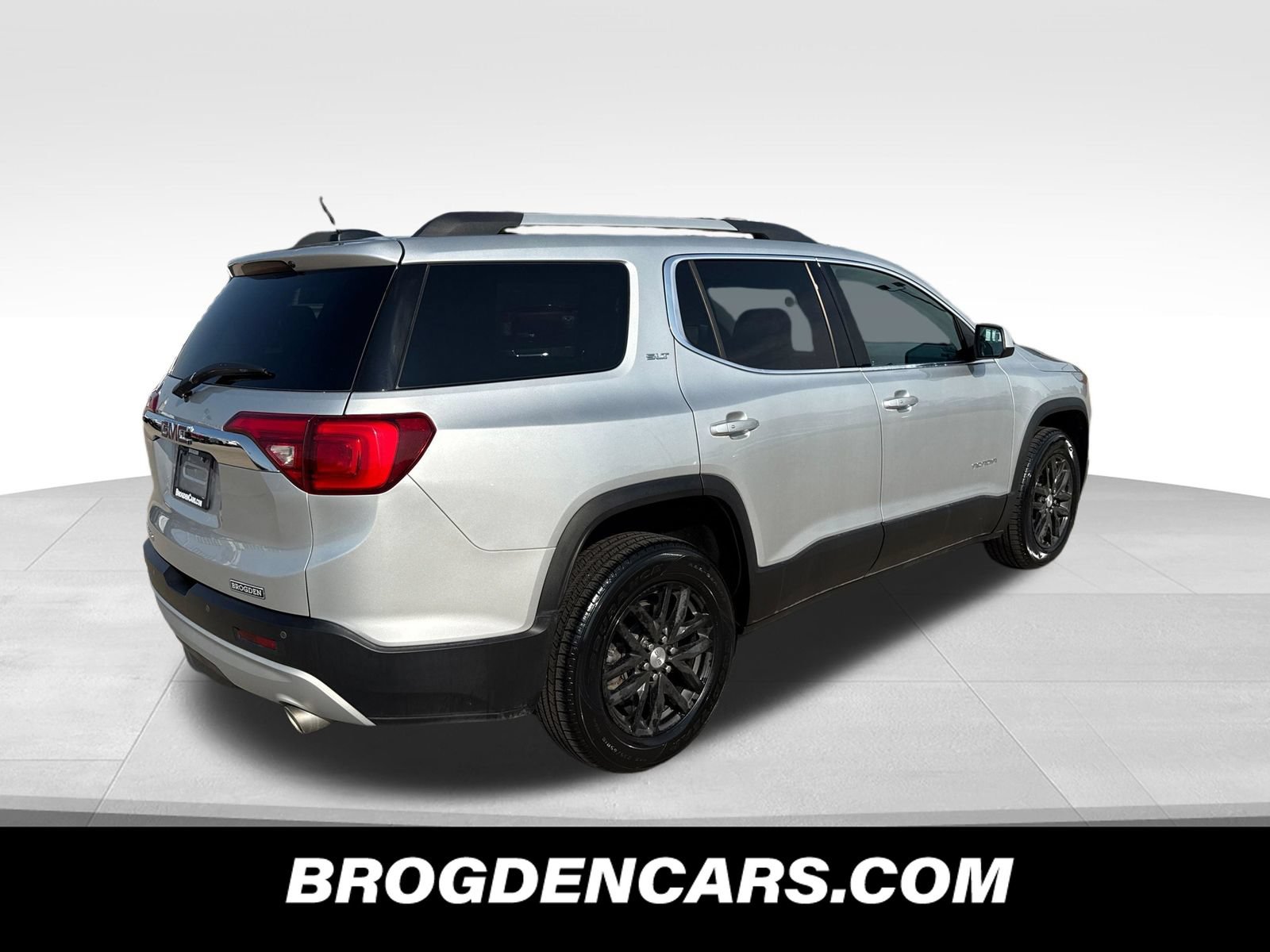 Used 2019 GMC Acadia SLT FWD image 3