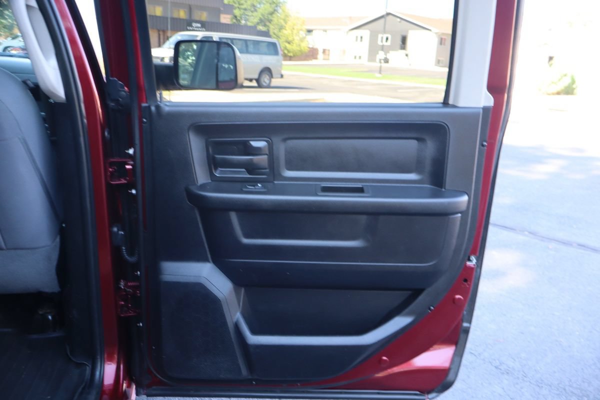 Used 2018 RAM 2500 Tradesman w/ Chrome Appearance Group AWD/4WD image 25