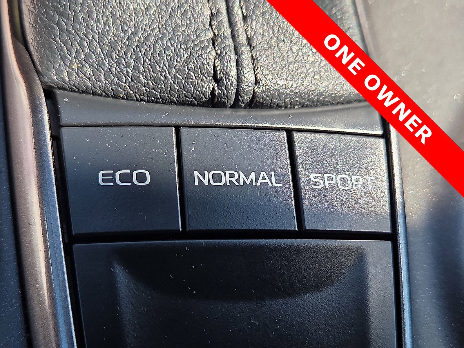 Used 2024 Toyota Camry SE image 22